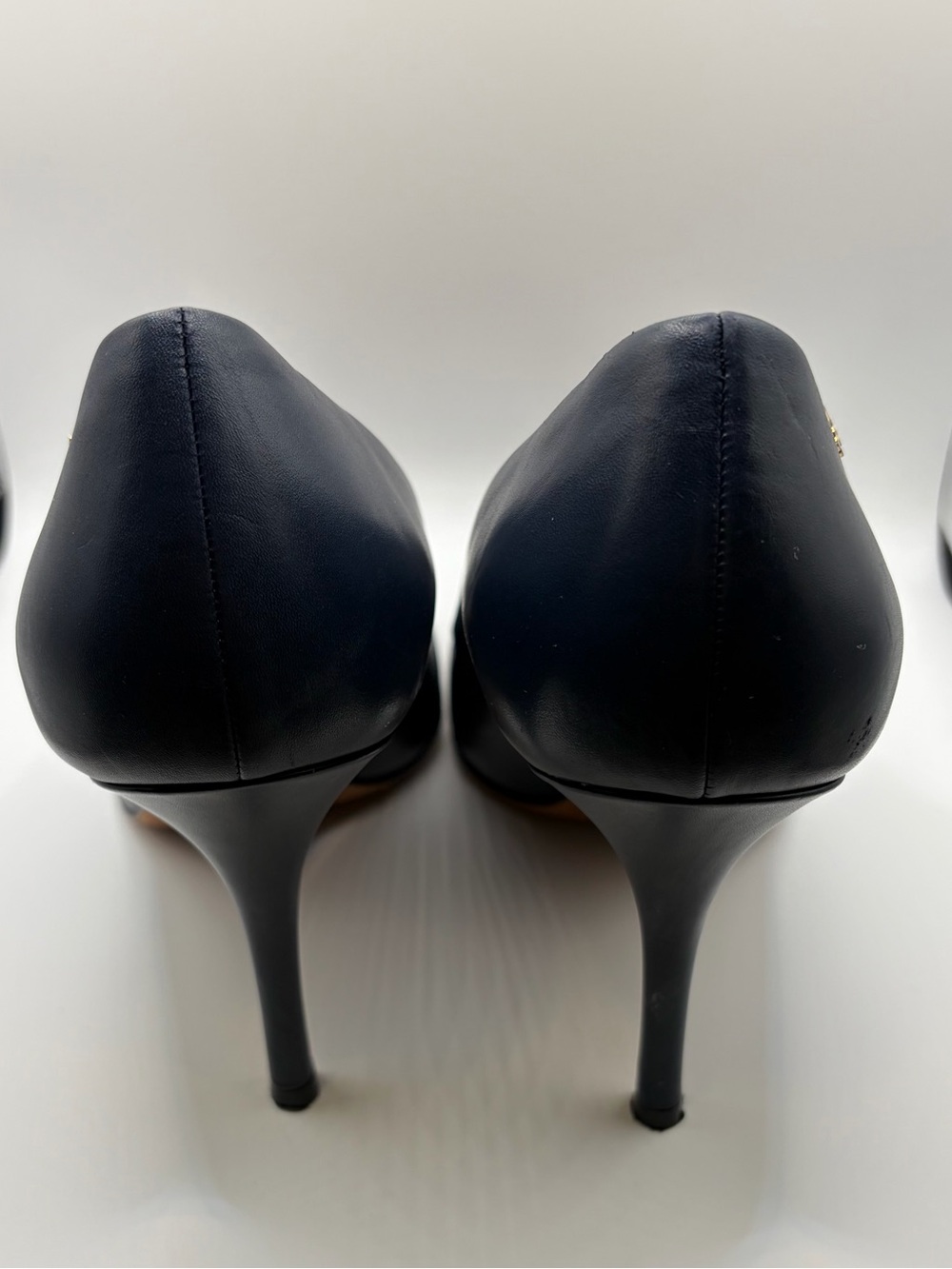 Tory Burch 85MM Cap-Toe Pump Leather Size 10M Ink Navy/Black - Picture 3 of 10